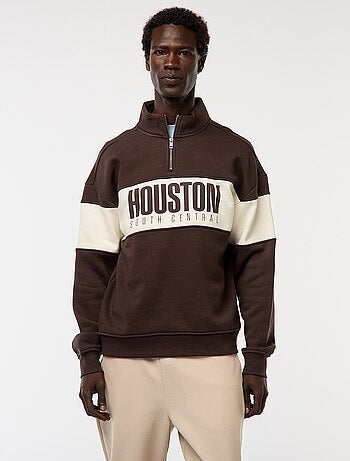 Sudadera con cremallera en el cuello alto