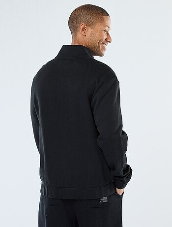 Sudadera con cremallera y cuello alto