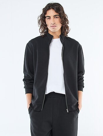 Sudadera con cremallera y cuello alto