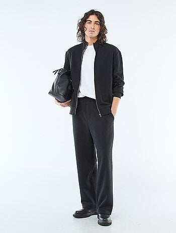 Sudadera con cremallera y cuello alto