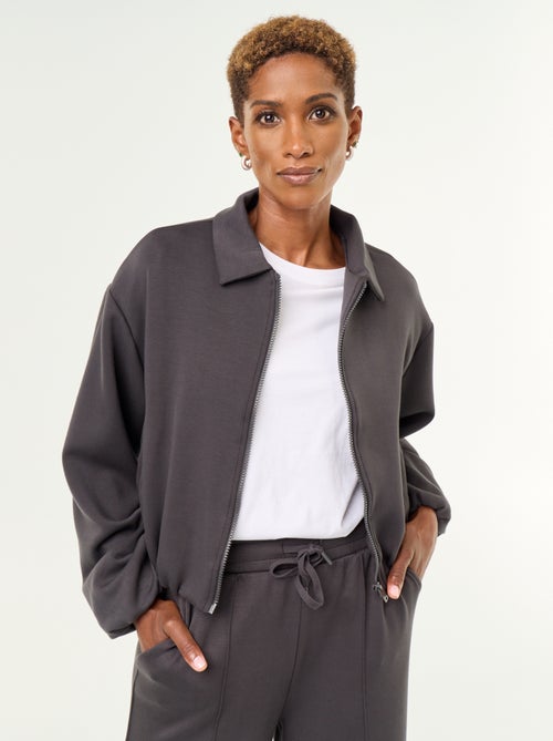 Sudadera con cremallera y cuello de camisa - Kiabi Sudadera con cremallera y cuello de camisa - Kiabi