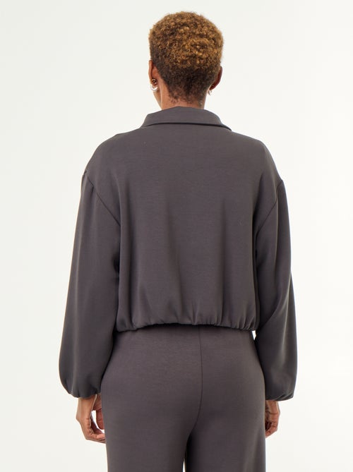 Sudadera con cremallera y cuello de camisa - Kiabi Sudadera con cremallera y cuello de camisa - Kiabi