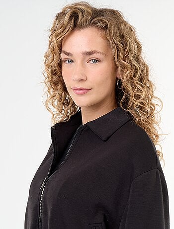 Sudadera con cremallera y cuello de camisa