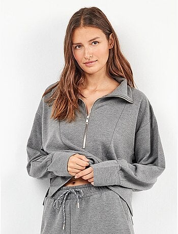 Sudadera con cuello alto y cremallera delantera, en tejido de felpa