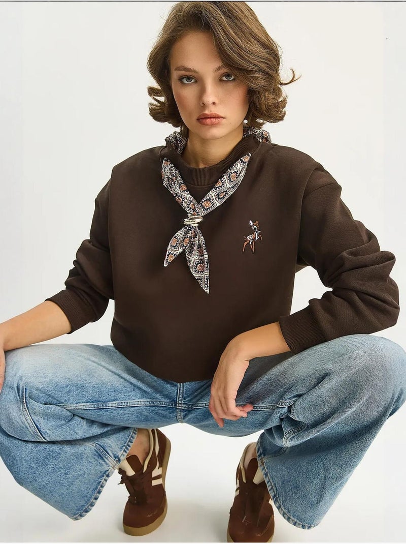 Sudadera con cuello redondo y bordado lucci Marrón oscuro - Kiabi