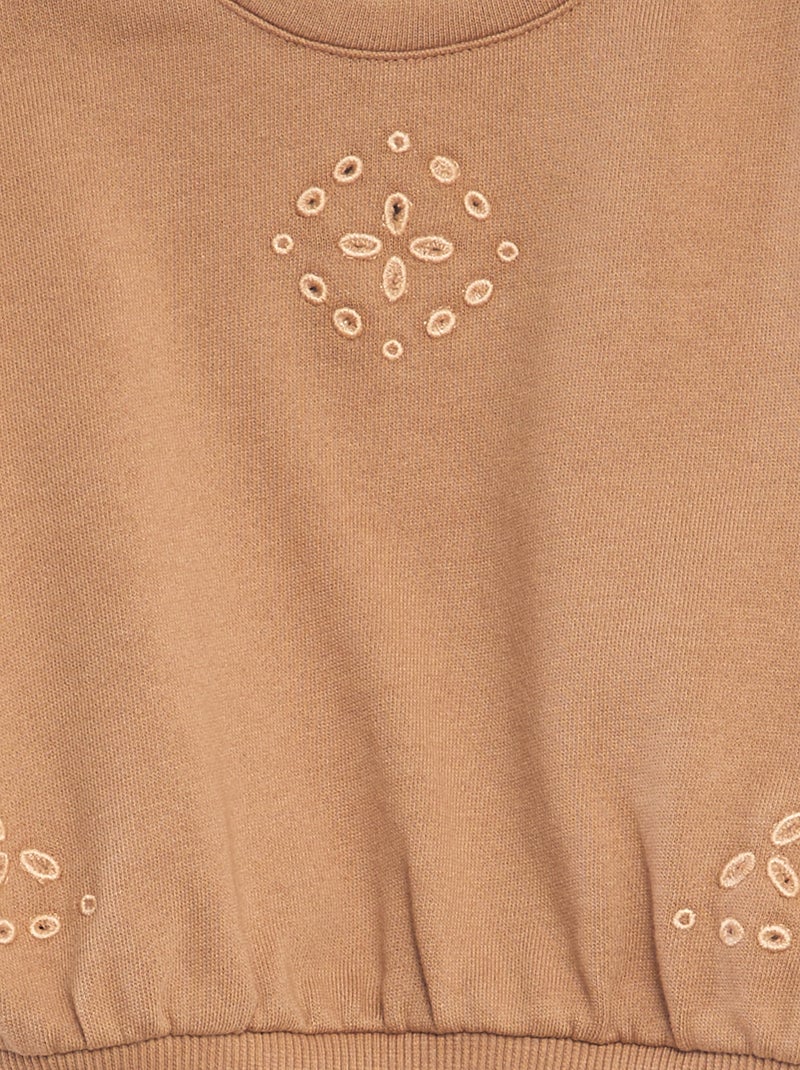 Sudadera con cuello redondo y bordados BEIGE - Kiabi