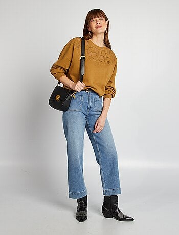 Sudadera con detalles calados