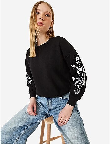 Sudadera con mangas bordadas lucci