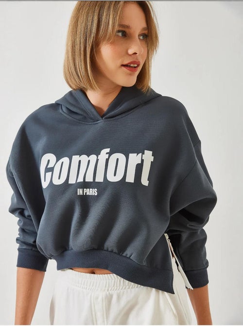 Sudadera corta con cremallera lateral y tejido cepillado de tres hilos lucci - Kiabi Sudadera corta con cremallera lateral y tejido cepillado de tres hilos lucci - Kiabi