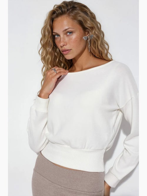 Sudadera corta de mujer con cuello redondo busem - Kiabi Sudadera corta de mujer con cuello redondo busem - Kiabi