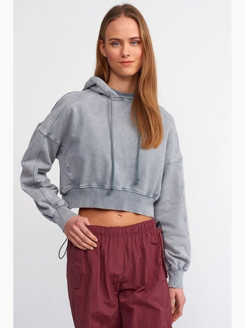 Sudadera corta oversize con capucha de mujer dilvin - Kiabi Sudadera corta oversize con capucha de mujer dilvin - Kiabi