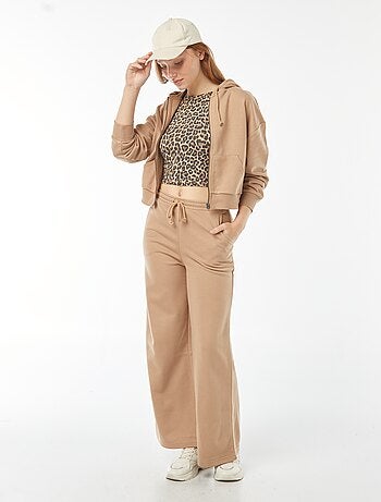 Sudadera cropped con capucha