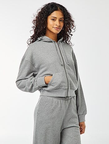 Sudadera cropped con capucha