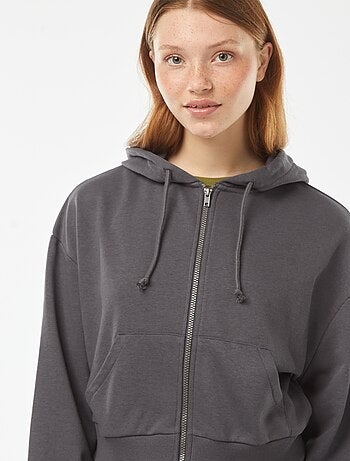 Sudadera cropped con capucha