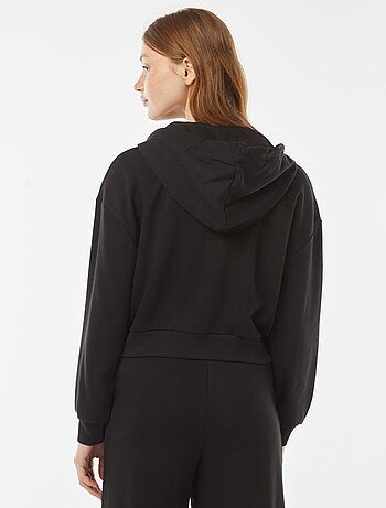 Sudadera cropped con capucha