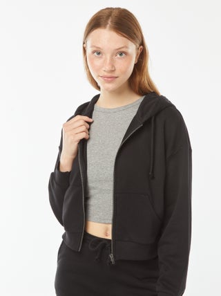 Sudadera cropped con capucha