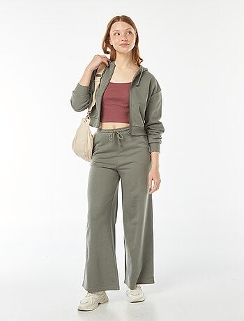 Sudadera cropped con capucha