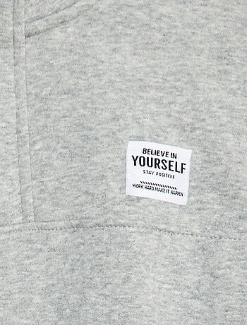 Sudadera de chándal con cremallera en el cuello