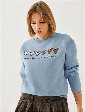 Sudadera de cuello redondo con estampado de corazón lucci