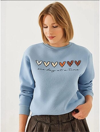 Sudadera de cuello redondo con estampado de corazón lucci