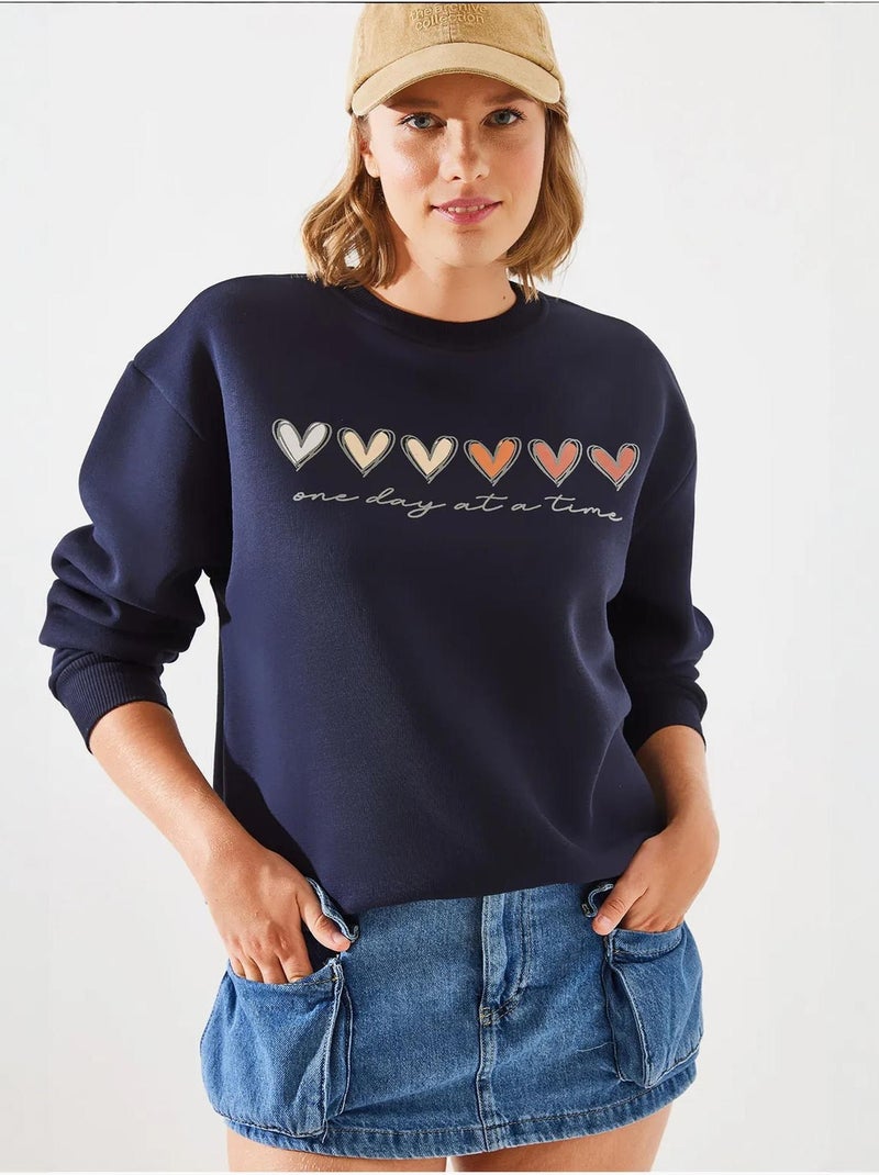 Sudadera de cuello redondo con estampado de corazón lucci Azul marino - Kiabi