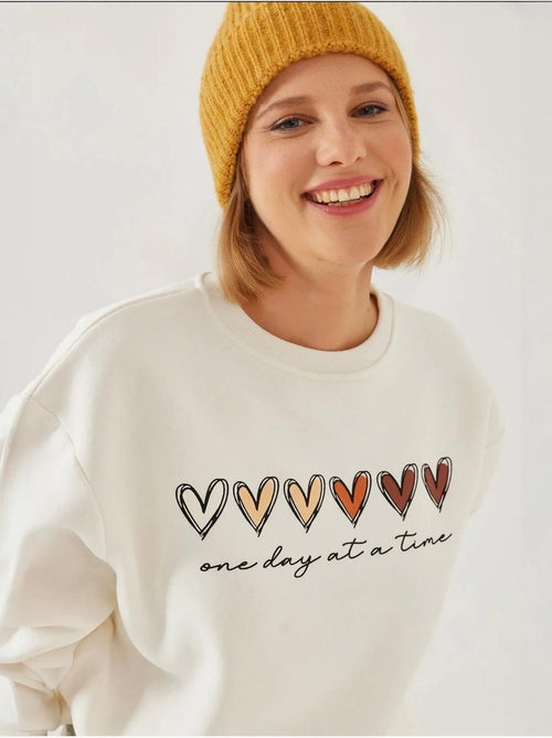 Sudadera de cuello redondo con estampado de corazón lucci - Kiabi