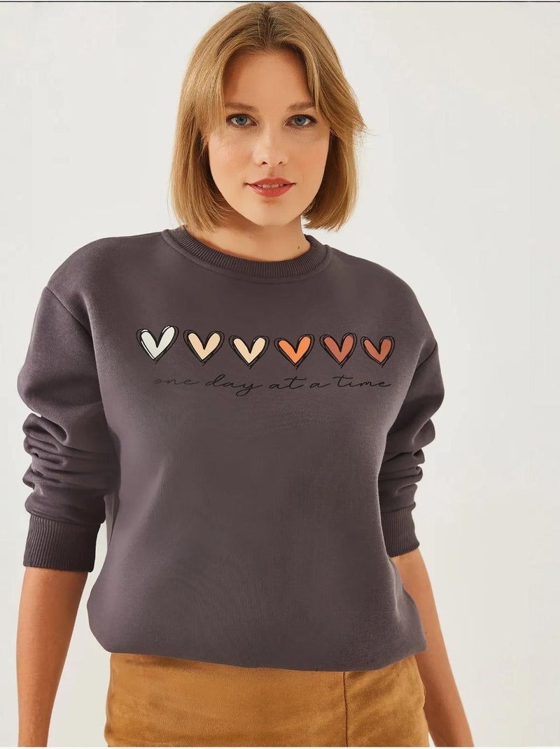 Sudadera de cuello redondo con estampado de corazón lucci Gris negro - Kiabi