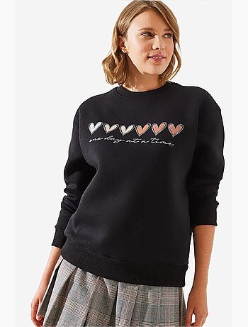 Sudadera de cuello redondo con estampado de corazón lucci