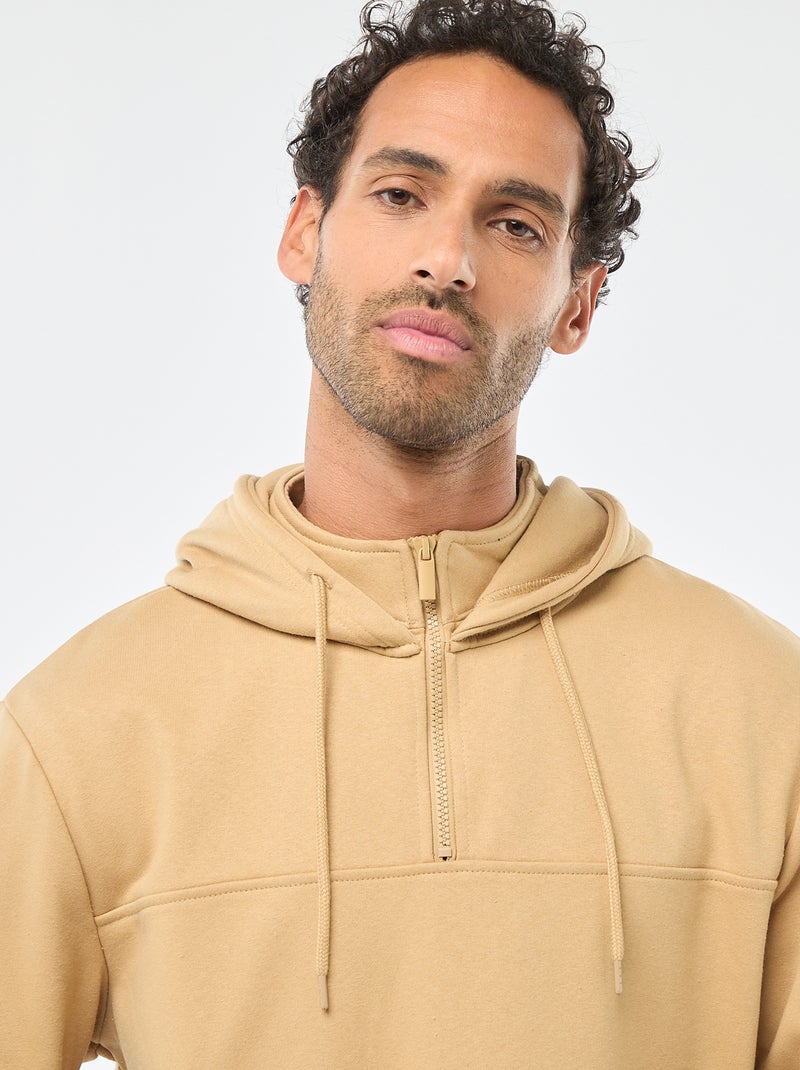 Sudadera de felpa con capucha y abertura de cremallera en el cuello Beige - Kiabi