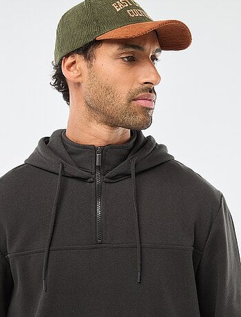 Sudadera de felpa con capucha y abertura de cremallera en el cuello