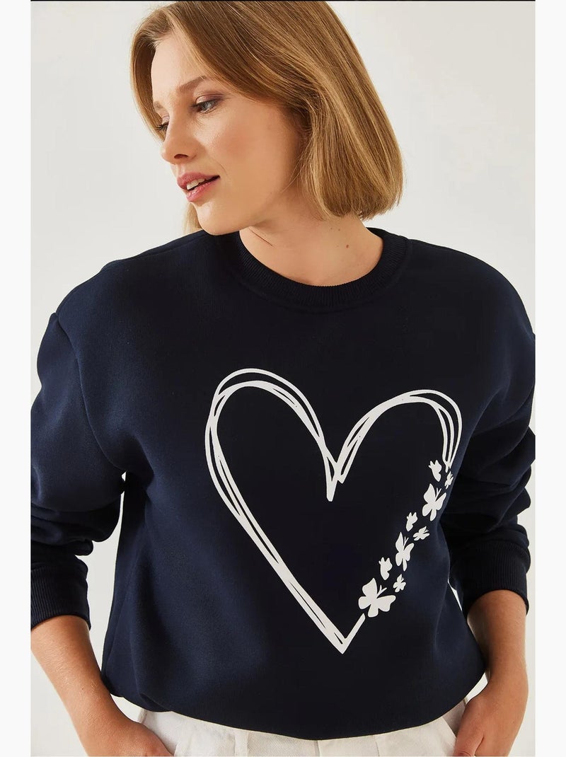 Sudadera de hilo cepillado con cuello redondo y detalle de corazón estampado lucci Azul marino - Kiabi