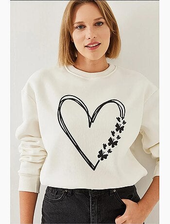 Sudadera de hilo cepillado con cuello redondo y detalle de corazón estampado lucci