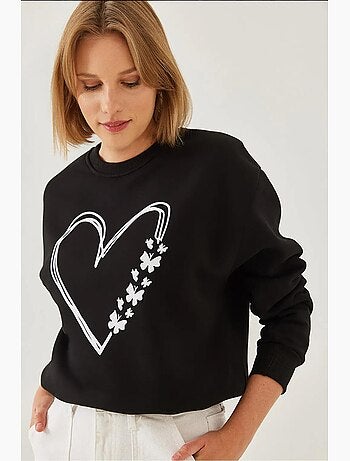 Sudadera de hilo cepillado con cuello redondo y detalle de corazón estampado lucci