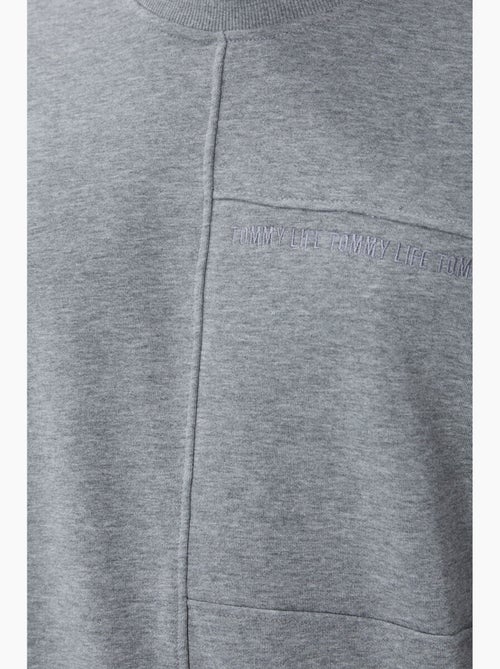 Sudadera de hombre lisa con cuello redondo tommy - Kiabi Sudadera de hombre lisa con cuello redondo tommy - Kiabi