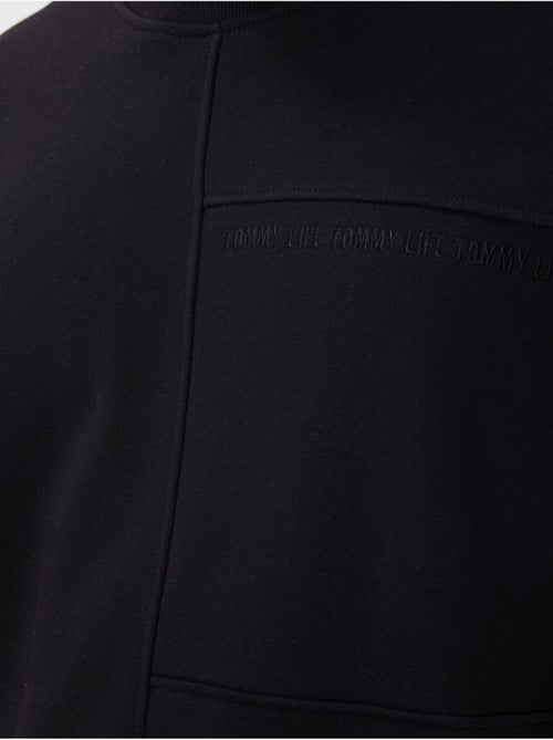 Sudadera de hombre lisa con cuello redondo tommy - Kiabi Sudadera de hombre lisa con cuello redondo tommy - Kiabi