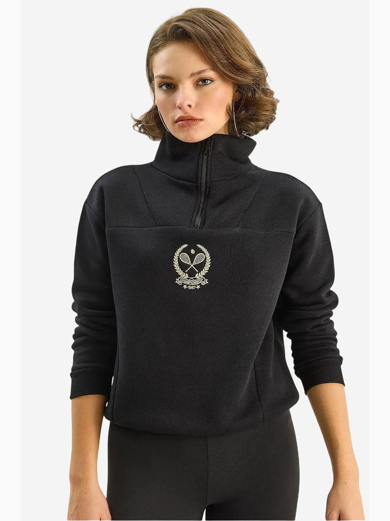 Sudadera de manga larga con cuello de cremallera y bordado lucci Negro - Kiabi