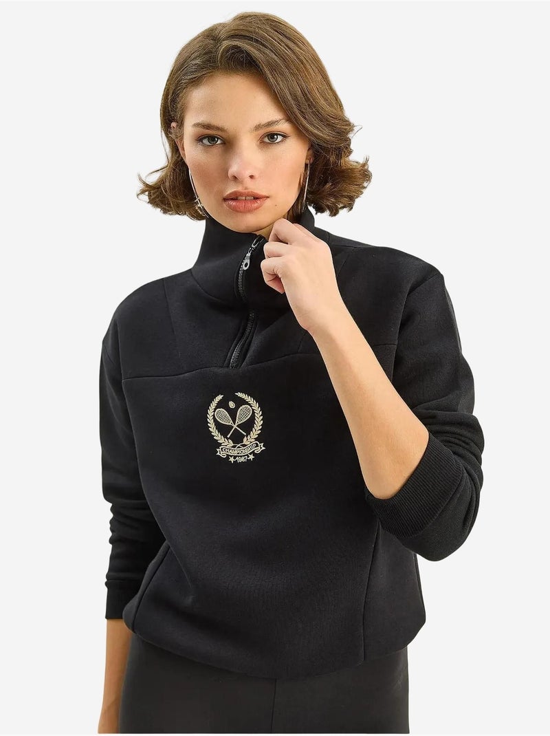 Sudadera de manga larga con cuello de cremallera y bordado lucci Negro - Kiabi