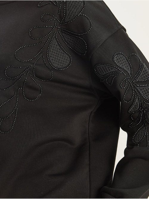Sudadera de manga larga con cuello redondo bordada lucci - Kiabi Sudadera de manga larga con cuello redondo bordada lucci - Kiabi