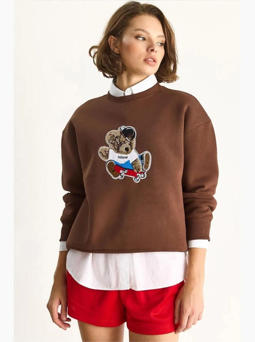Sudadera de manga larga con cuello redondo y bordado lucci - Kiabi Sudadera de manga larga con cuello redondo y bordado lucci - Kiabi