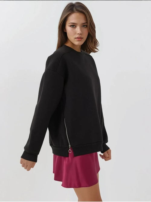 Sudadera de punto con cuello redondo texturizado y cremallera hiccup - Kiabi Sudadera de punto con cuello redondo texturizado y cremallera hiccup - Kiabi