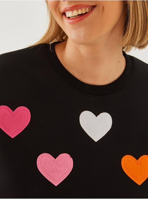 Sudadera de triple hilo cepillado con bordado de corazón lucci - Kiabi Sudadera de triple hilo cepillado con bordado de corazón lucci - Kiabi