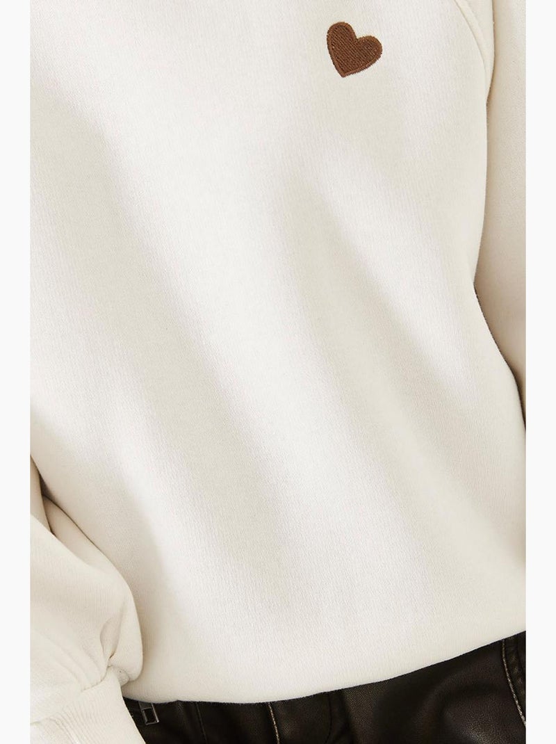 Sudadera de triple hilo cepillado con cuello redondo y corazón bordado lucci Blanco - Kiabi