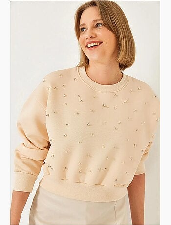 Sudadera de triple hilo cepillado con tachuelas de perlas y cuello redondo lucci
