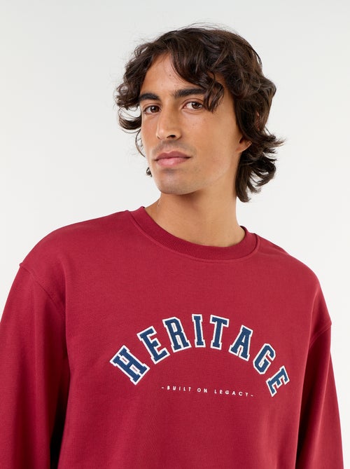 Sudadera deportiva con inscripciones bordadas - Kiabi Sudadera deportiva con inscripciones bordadas - Kiabi