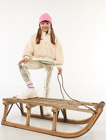 Sudadera efecto borreguito con bordado