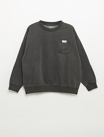 Sudadera holgada con cortes y bolsillo en el pecho