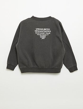 Sudadera holgada con cortes y bolsillo en el pecho