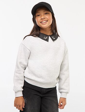 Sudadera holgada con cuello de strass