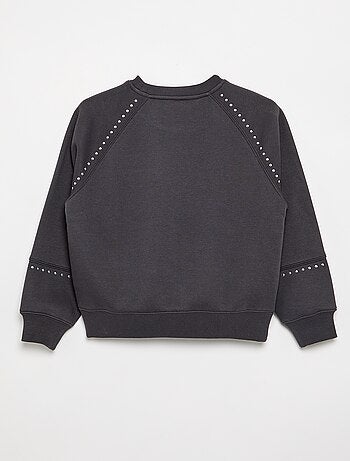 Sudadera lisa con tachuelas