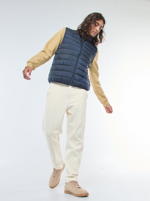 Sudadera lisa de cuello redondo en felpa perchada - Kiabi